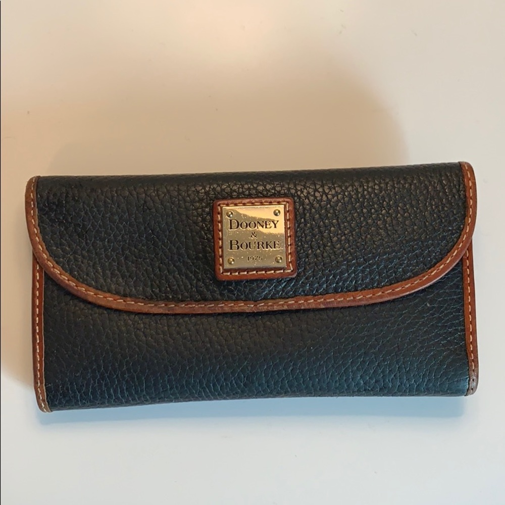 Dooney & Bourke pebble leather wallet.